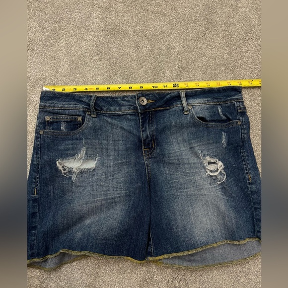 Refuse Distressed Denim Jean Dressy Shorts Size Large Stylish - Picture 3 of 8